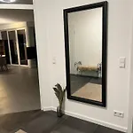 Luxus Neubauwohnung Mit Blick Auf Den Phoenix-see Apartman