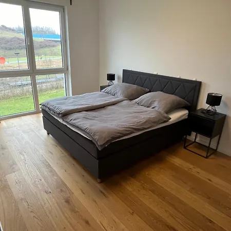 Luxus Neubauwohnung Mit Blick Auf Den Phoenix-see Apartman *