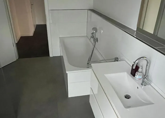 Luxus Neubauwohnung Mit Blick Auf Den Phoenix-see Apartman